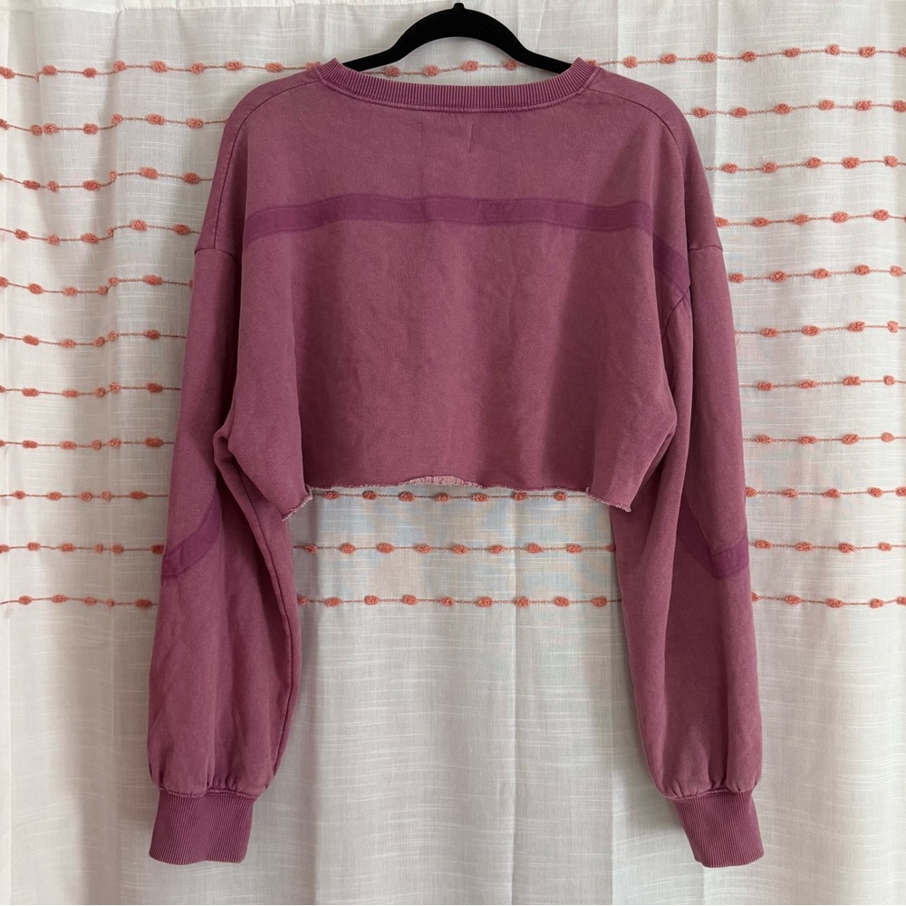 UO BDG Izzy Illusion Cropped Sweatshirt - Picture 6 of 6